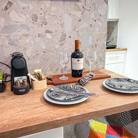 Ikaros Welcome Downtown Loft - Explore Center By Foot - Close To Arch Of Galerius Daire *